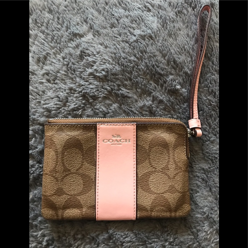 USED LIKE NEW COACH WRISTLET